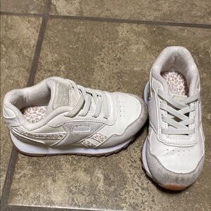 Reebok White Sneakers with Sporty Design